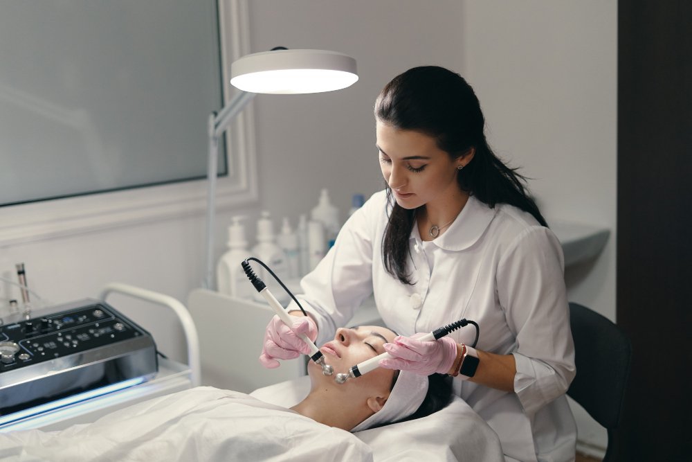 Cosmetologsy and anti-aging treatments